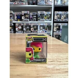 BLACKLIGHT Poison Ivy Batman Animated Series Funko Pop Bitty #157 SDCC DC Comics
